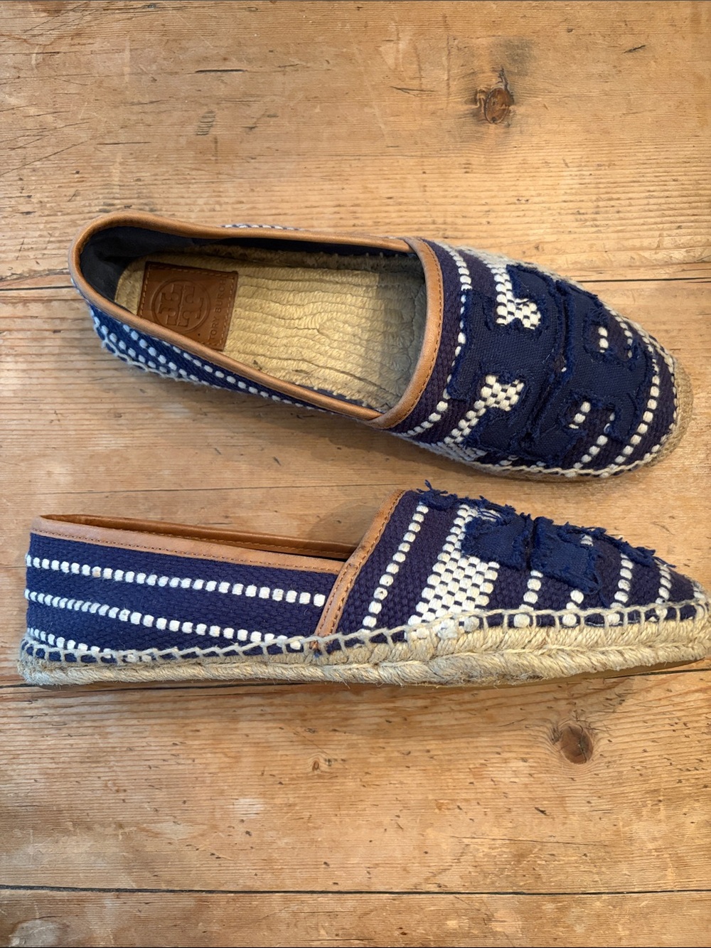 Tory Burch ‘Shaw’ Canvas and Jute Fray edge Logo Espadrille Flats Navy Cream - Picture 2 of 10